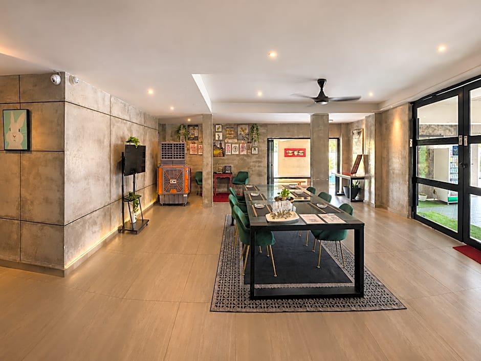 LE LODGE MANSION by Le Lodge