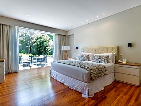 Two Bedroom Apartment with Garden View
