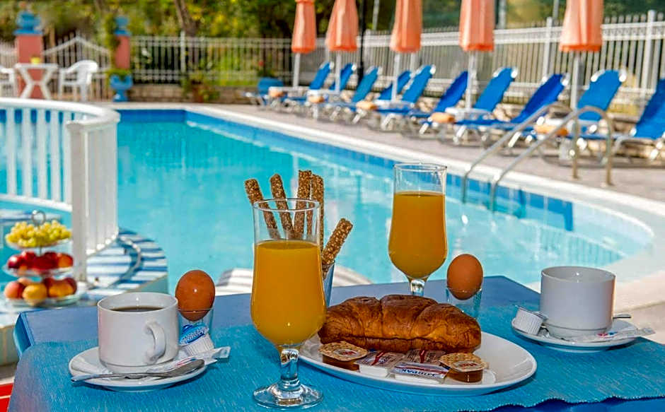 Tsolakis Studios & Apartments