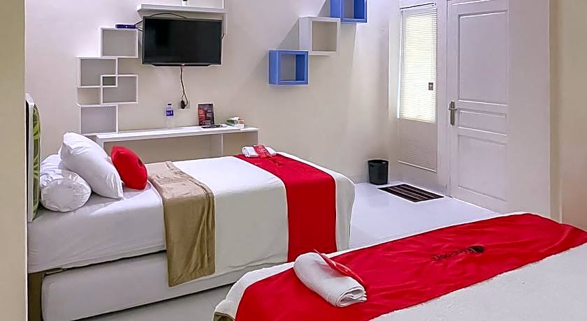 RedDoorz Syariah near PKOR Lampung