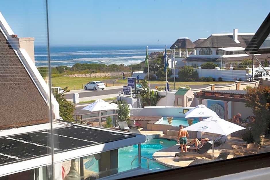 Misty Waves Boutique Hotel