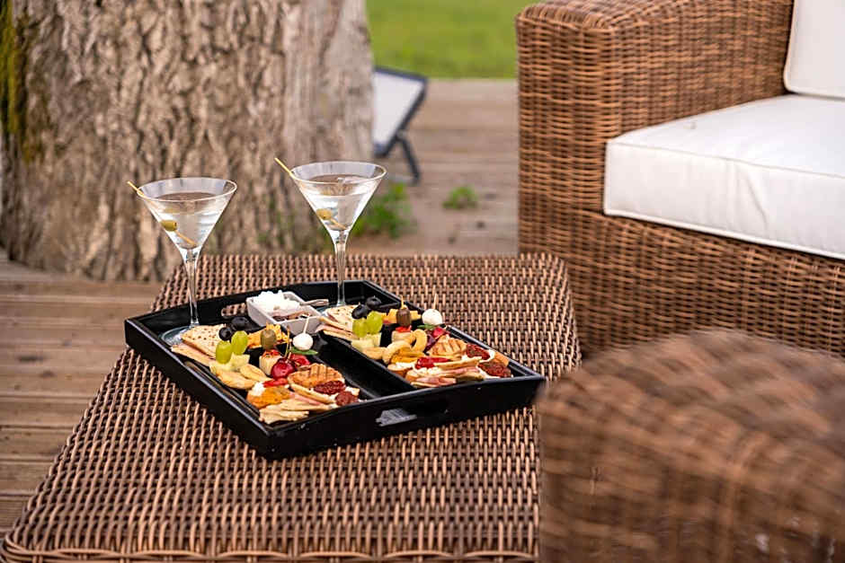 Aura Relais