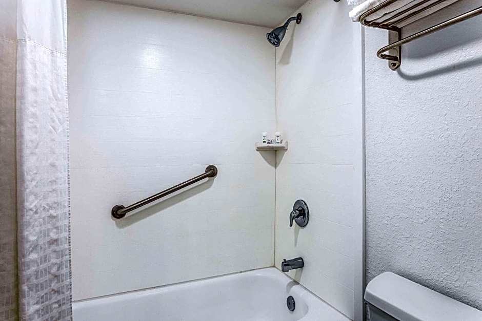 Ramada by Wyndham Altamonte Springs