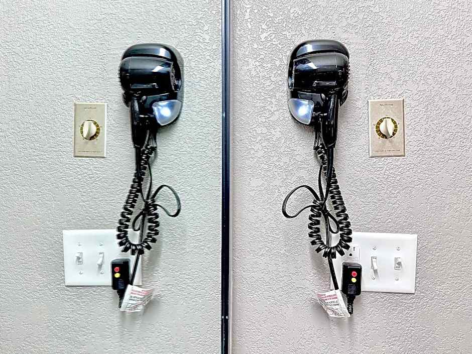 American Inn Cedar Rapids South