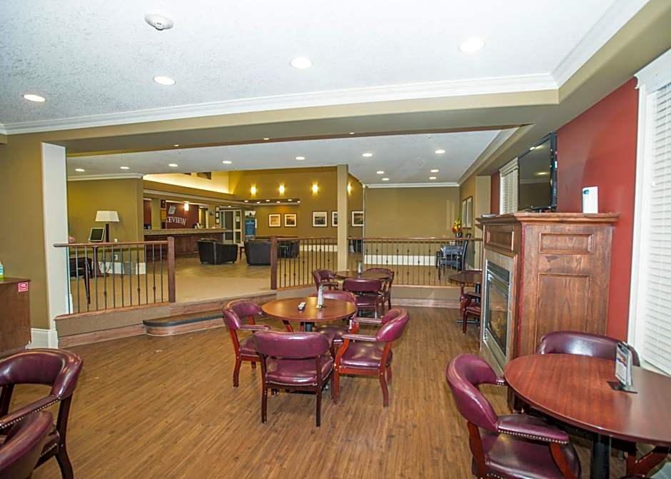 Lakeview Inns & Suites - Edson Airport West
