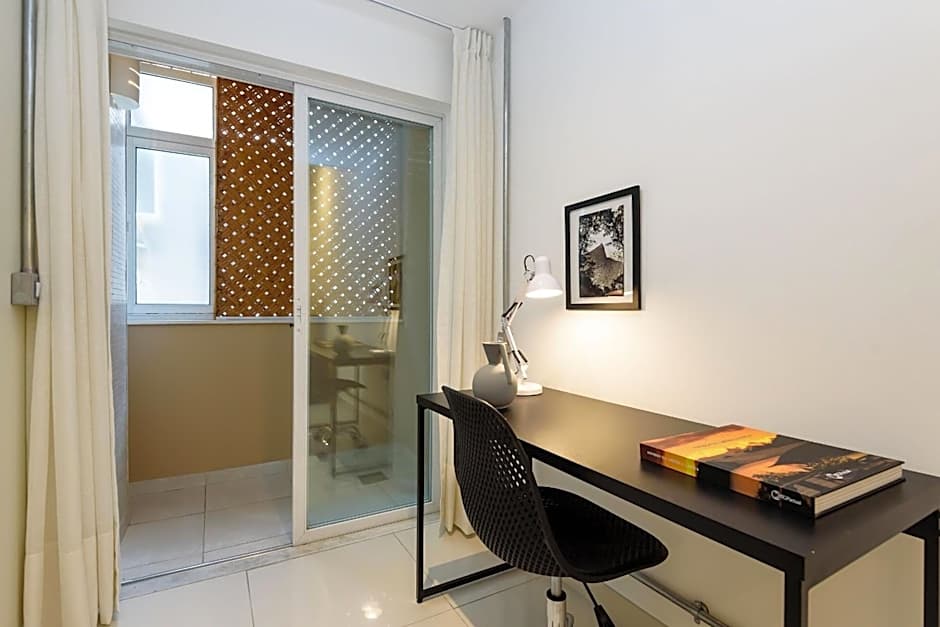 Apartamento Moderno a 300 m da Praia do Leblon