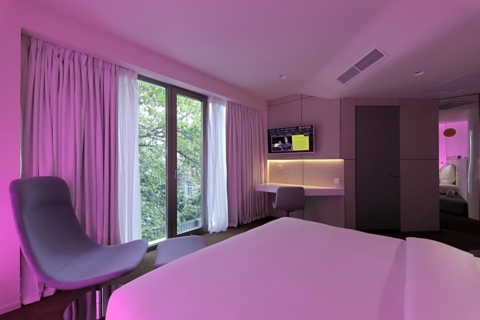 The Grove Design Hotel