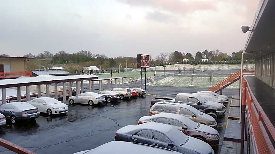 Red Carpet Inn - Blacksburg
