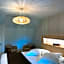 Hôtel & Restaurant - Le Manoir des Cèdres - piscine extérieure et climatisation