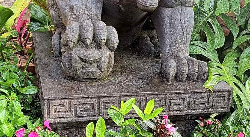 Omah Hanoman Turu By Kebun Hanoman