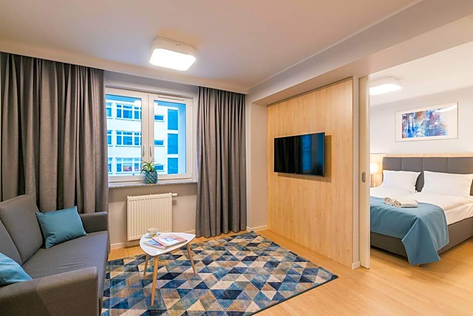 Q17 Apartments Rynek