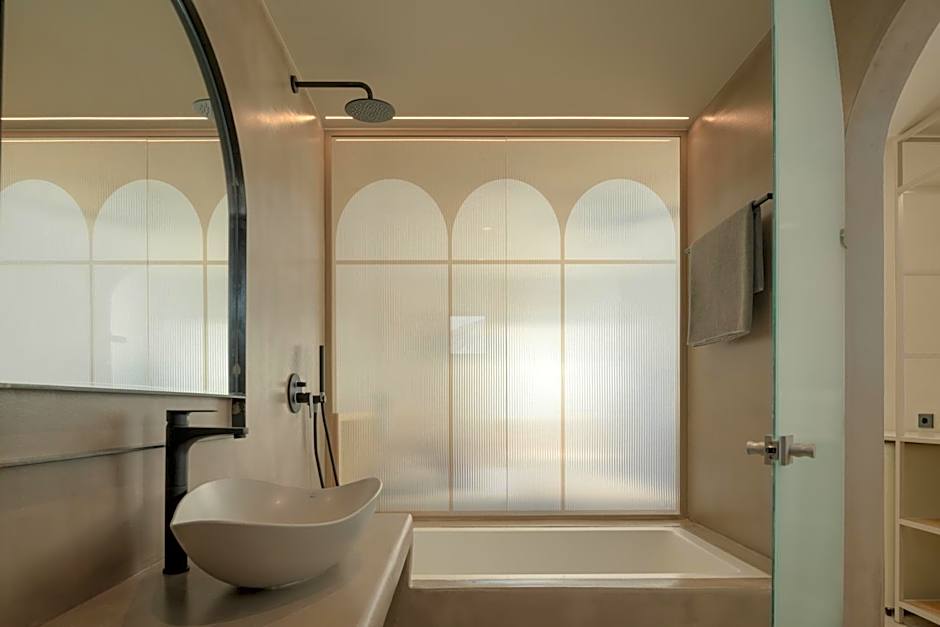 NERĒA Boutique Hotel