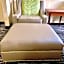 Quality Inn & Suites Hendersonville - Flat Rock