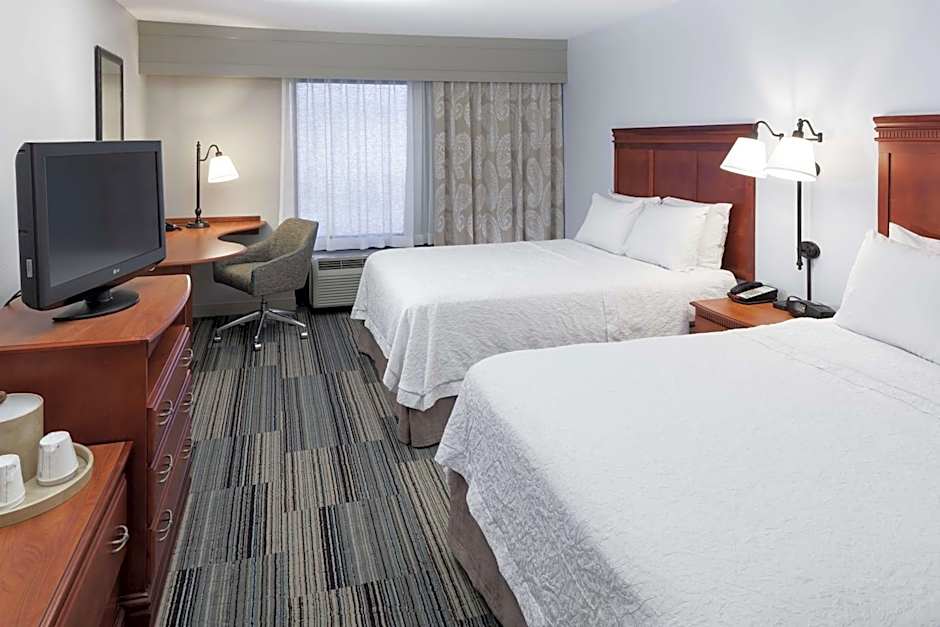 Hampton Inn By Hilton And Suites Cedar Rapids North