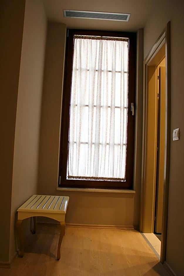 Photo 1 of 4 of Double Room