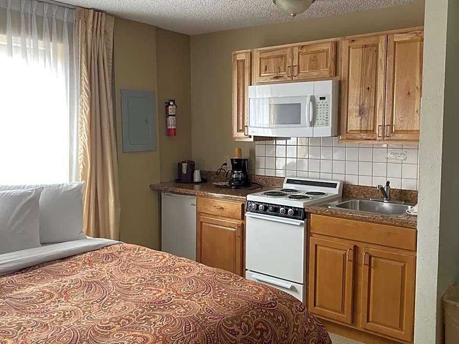 Snowshoe Motel