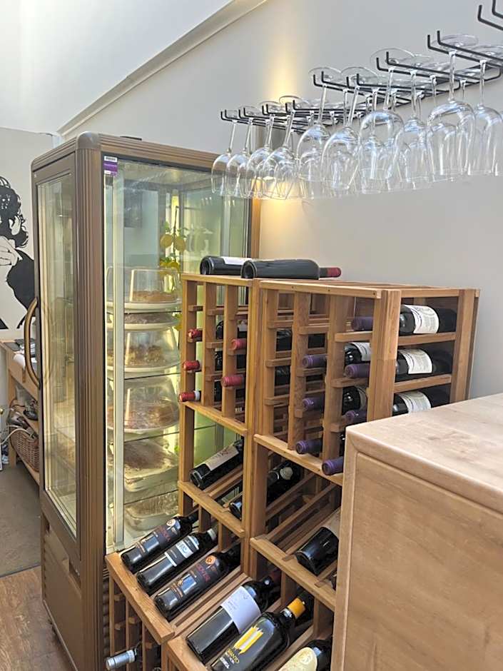 Sorrento Hotel & Restaurant