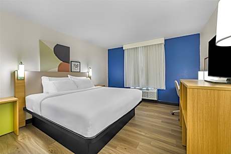 1 King Bed