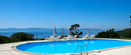 Azur Hotel