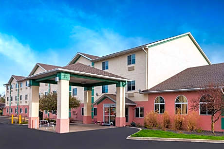 Baymont by Wyndham Galesburg