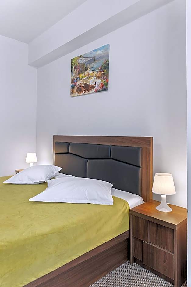 Lina Hotel