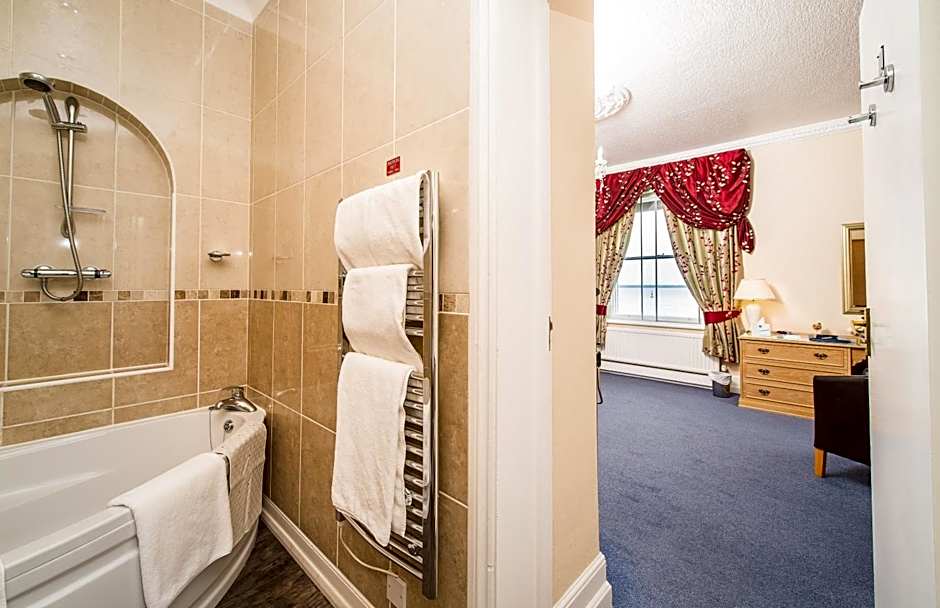 Best Western New Holmwood Hotel