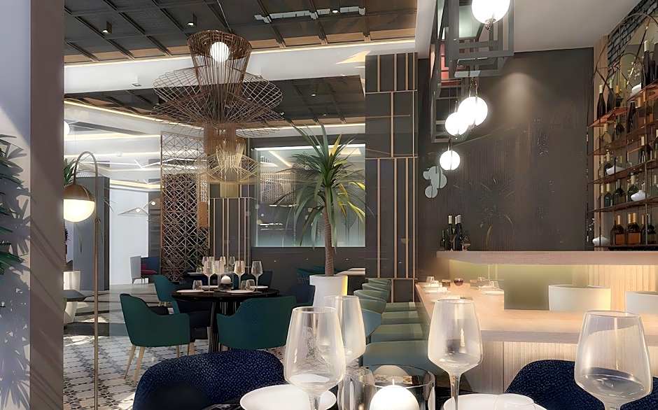 B LOFT HOTEL