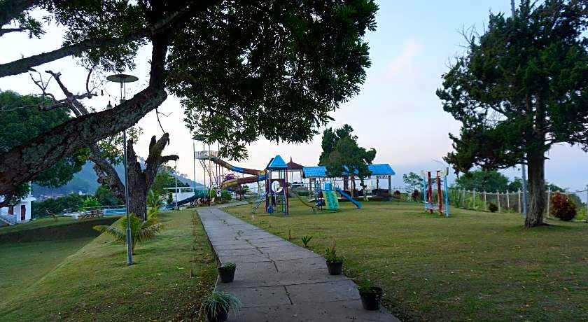 Hotel Patra Parapat
