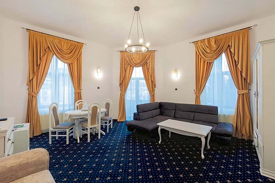 Hotel Carol - Vatra Dornei