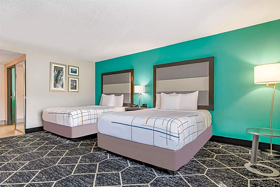 La Quinta Inn & Suites by Wyndham Batavia