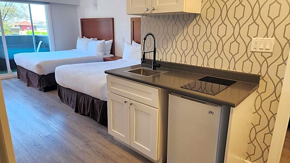 Coast Metro Vancouver Hotel