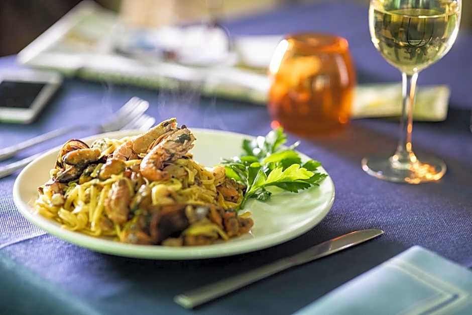 Hotel Figaro & Apartments