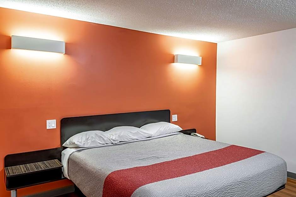 Motel 6-Fort Nelson, BC