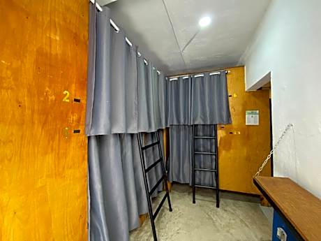 Single Bed in 11-Bed Mixed Dormitory Room