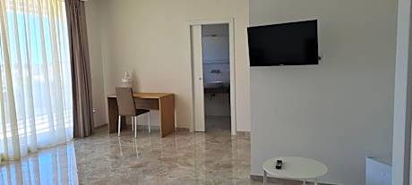 Junior Suite with Pool View