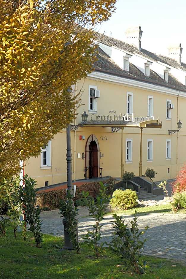 Garni Hotel Leopold I