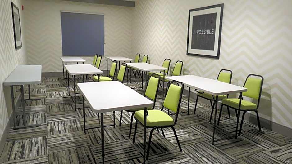 Holiday Inn Express & Suites Shippensburg