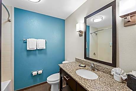 Queen Room with Two Queen Beds - Accessible/Non-Smoking