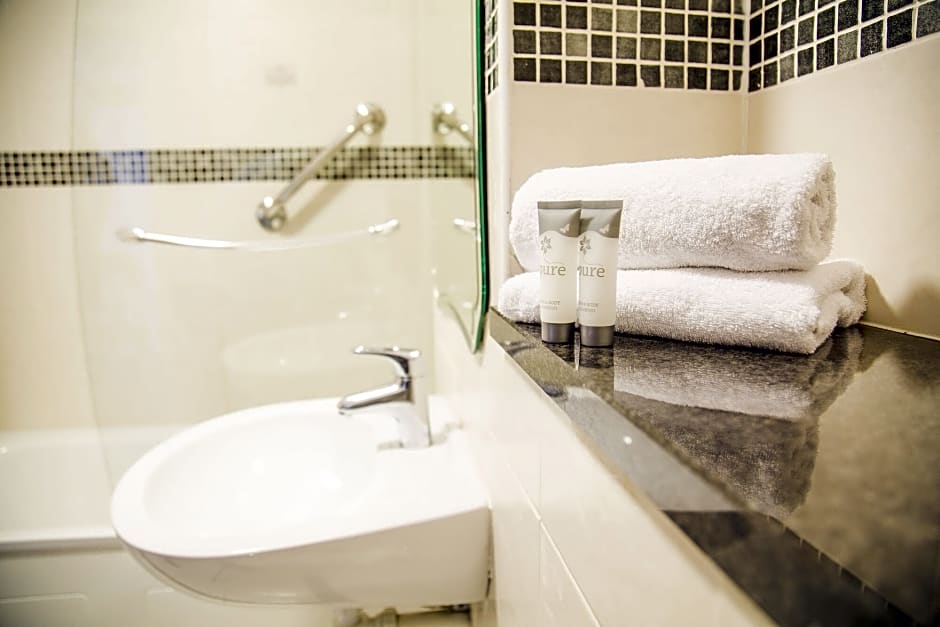 Springhill Court Hotel