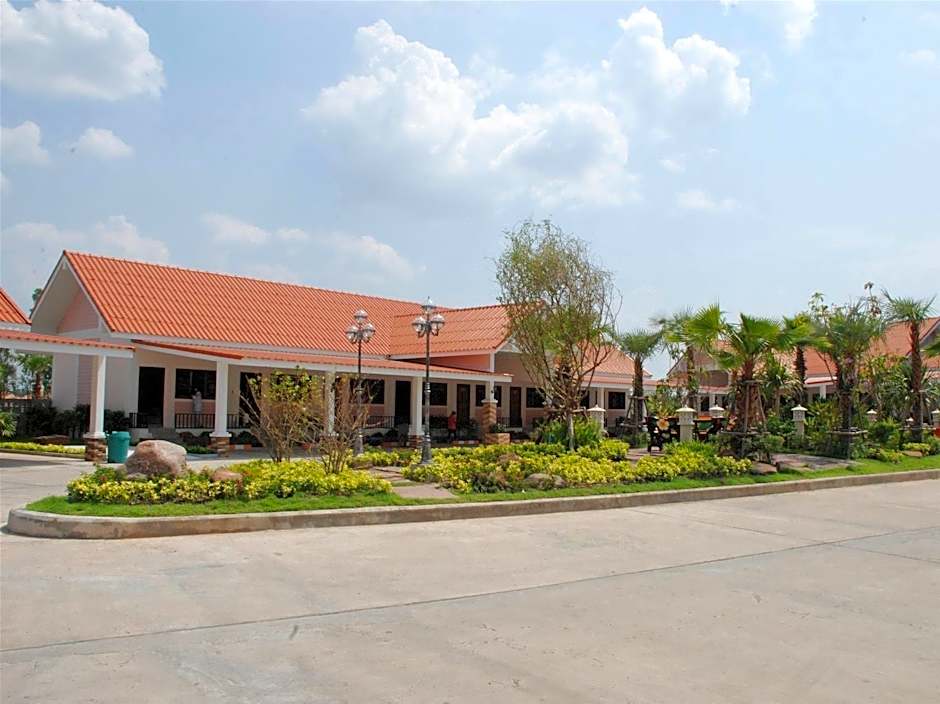 Martina Hotel Surin