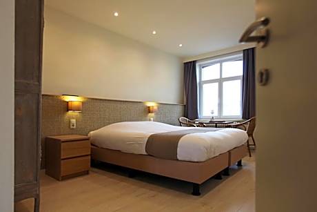 Triple Room with Bathroom