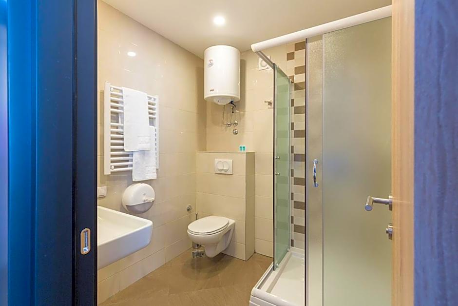 Premium Crown Suites