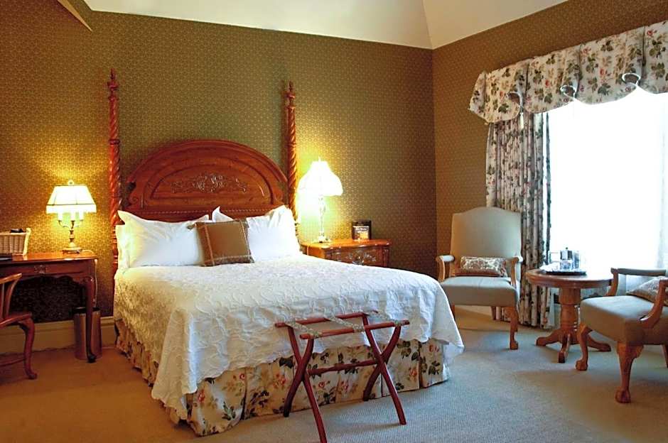 Cliff House at Pikes Peak