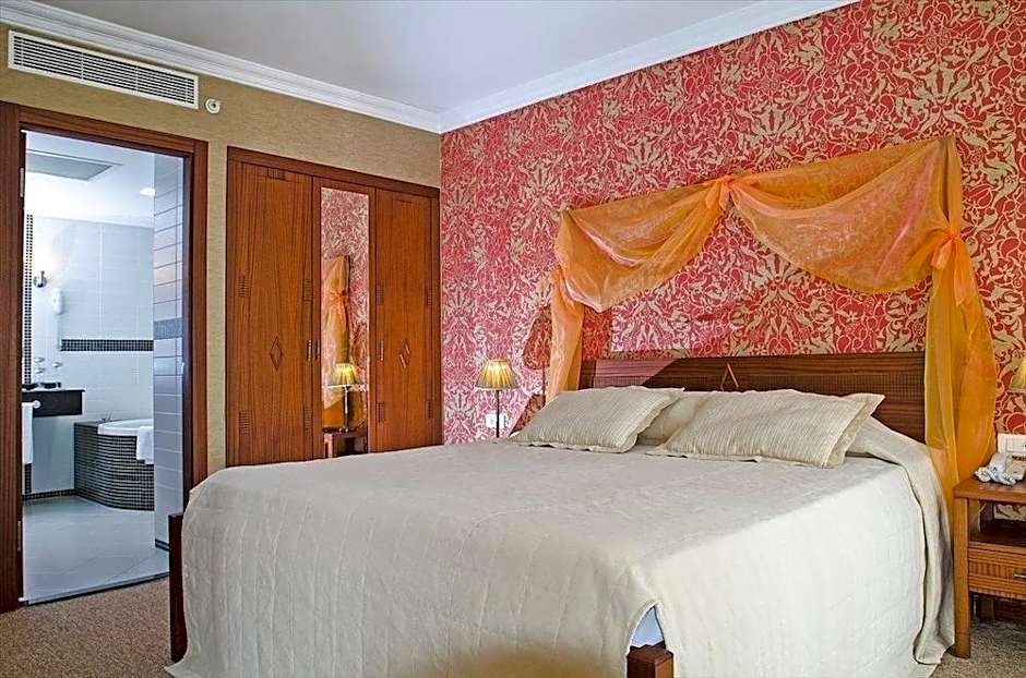Midas Hotel