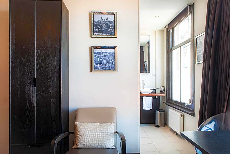 Zwanestein Canal House