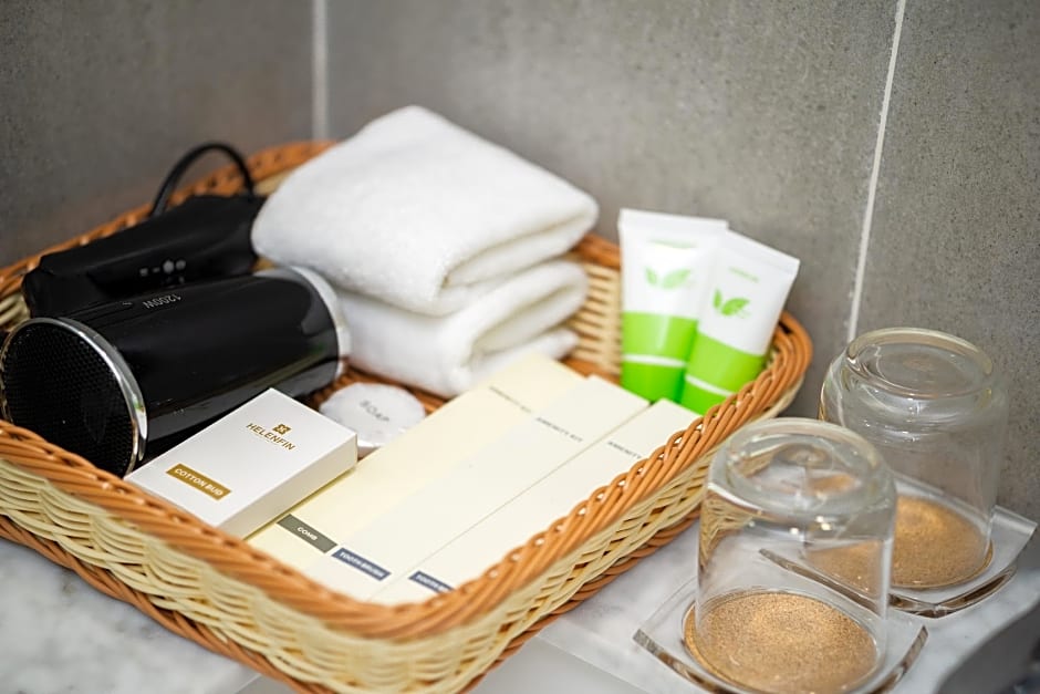 Helen Fin Inn and Apartment