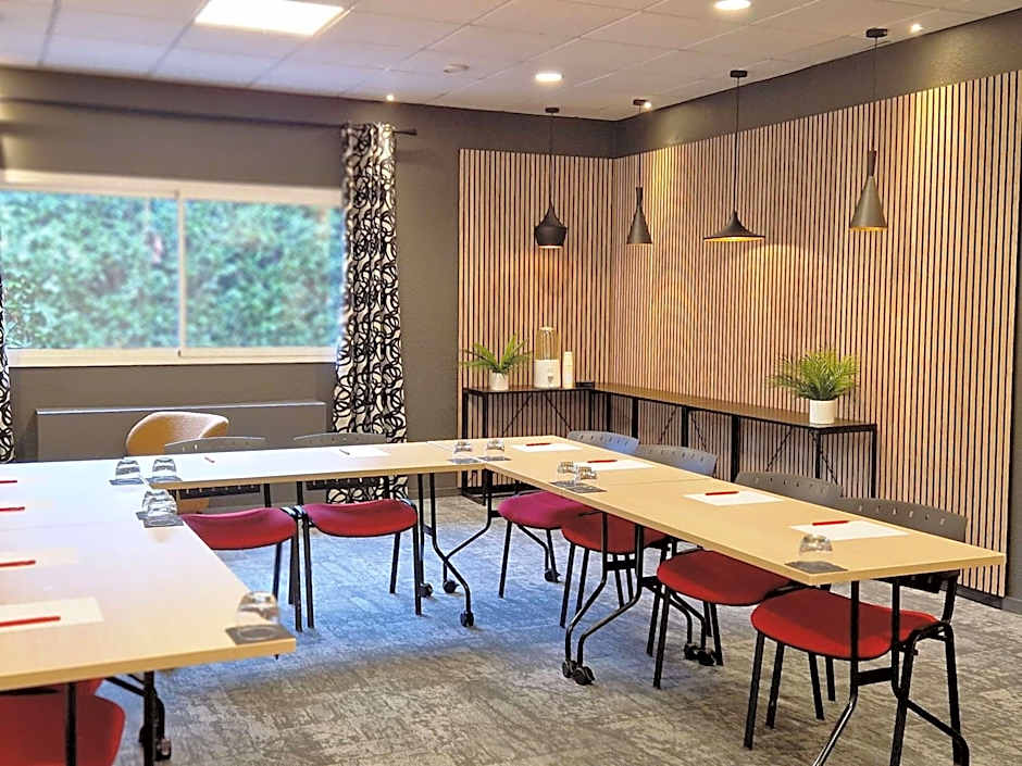ibis Pau Lescar