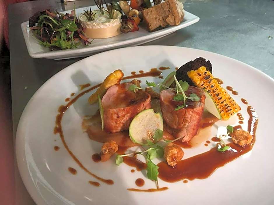 The Royal Hotel Elgin