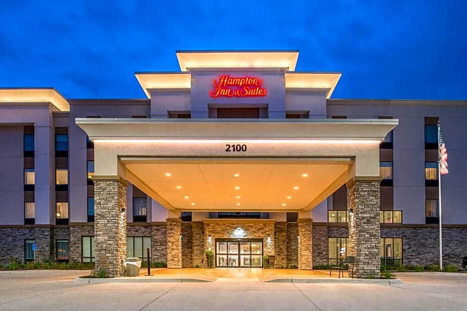 Hampton Inn and Suites Ames, IA