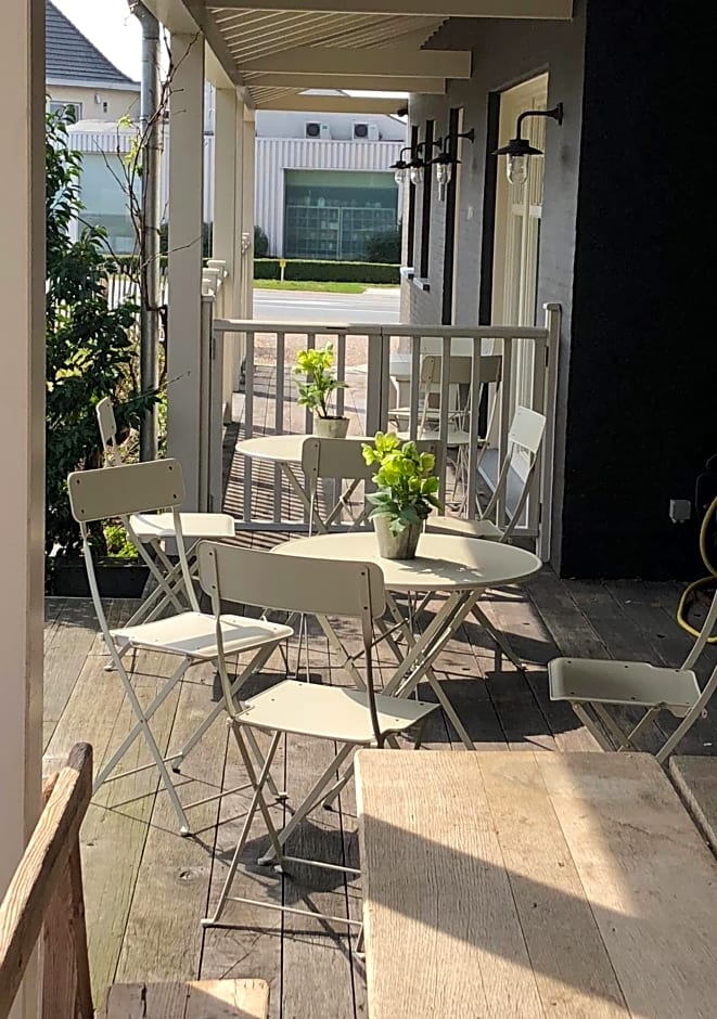 Morris Coffee & Crafts